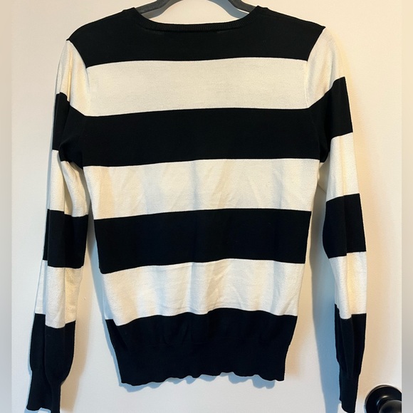 Ralph Lauren Black and Cream V-Neck Sweater - Picture 3 of 3